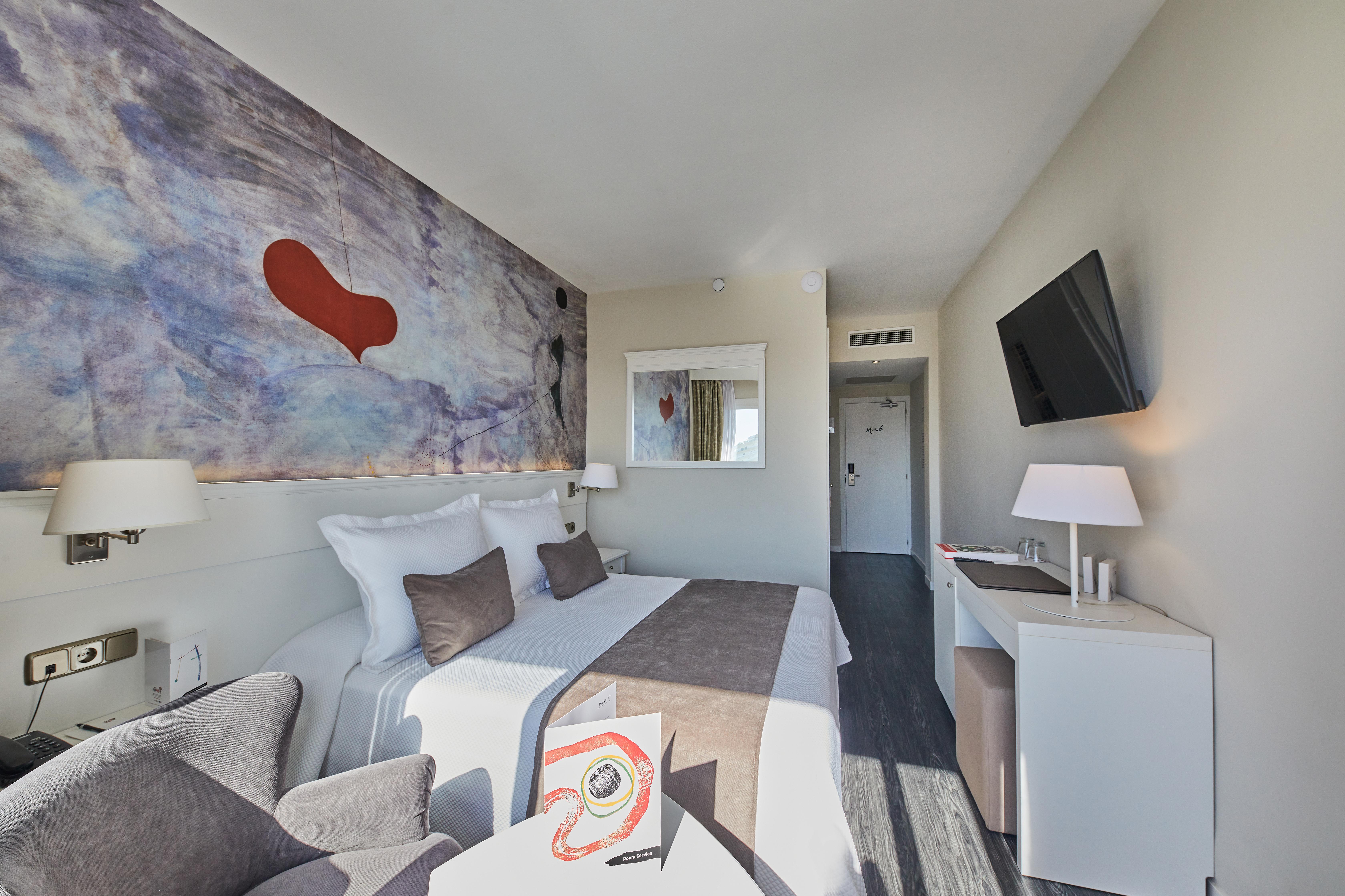 호텔 조안 미로 뮤지엄 팔마데마요르카 외부 사진 Example of a hotel room